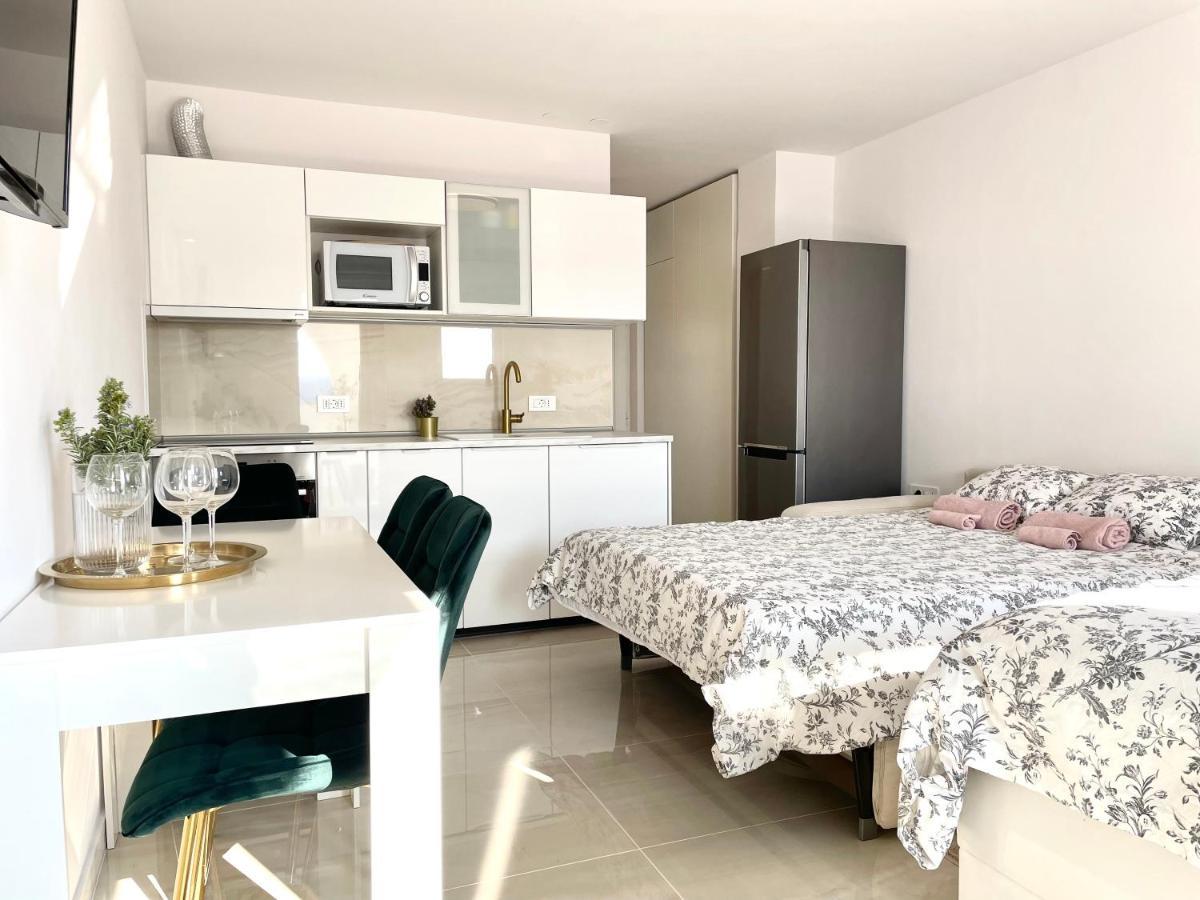Apartment Vila ** สตินิกา ภายนอก รูปภาพ